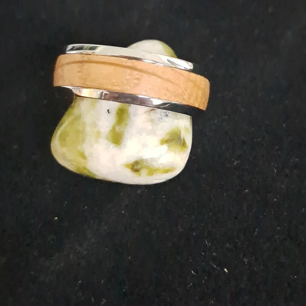 Whisky Barrel Titanium Mens Ring. Sizes 9 & 10‎